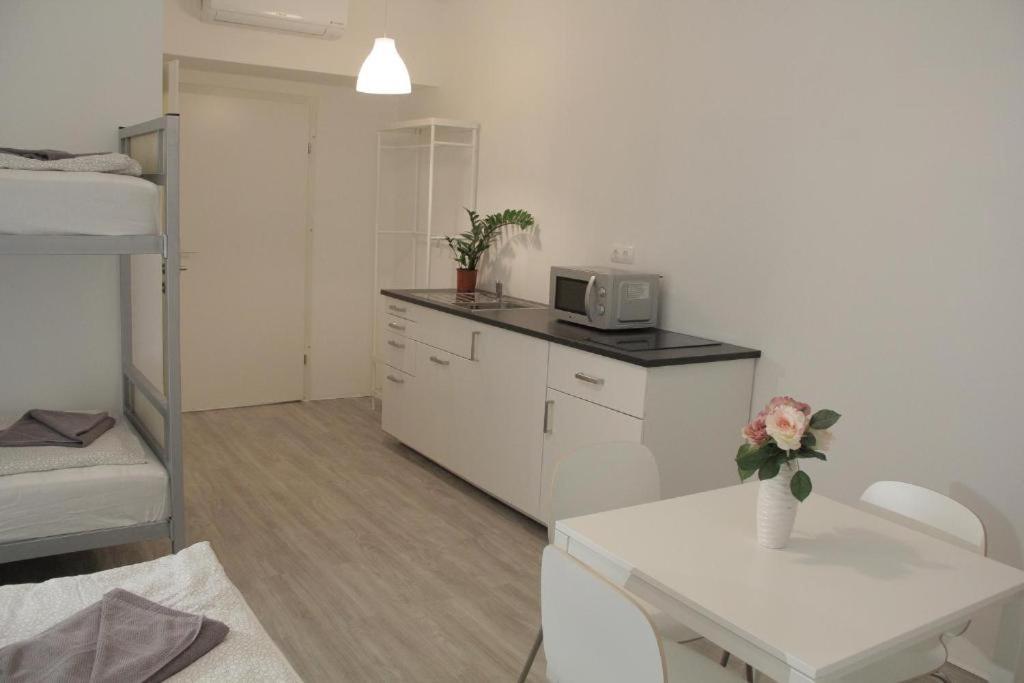 Appartamento Betariel'Com Hauptbahnhof Vienna Esterno foto